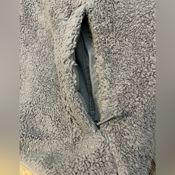 The North Face fleece vest - Picture 6 of 11